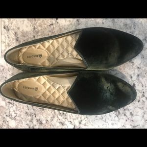 Birdies olive slippers size 9